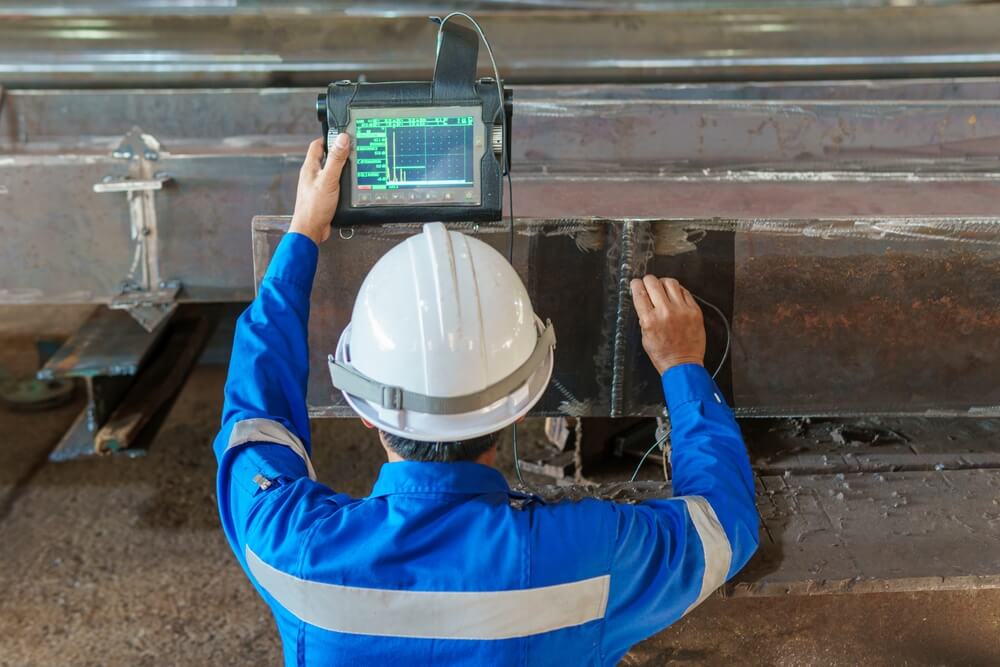 Na czym polegają badania magnetyczno-proszkowe? Jakie są ich zalety?