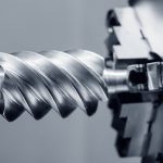 Szlifowanie powierzchni metalowych – kiedy jest potrzebne?
